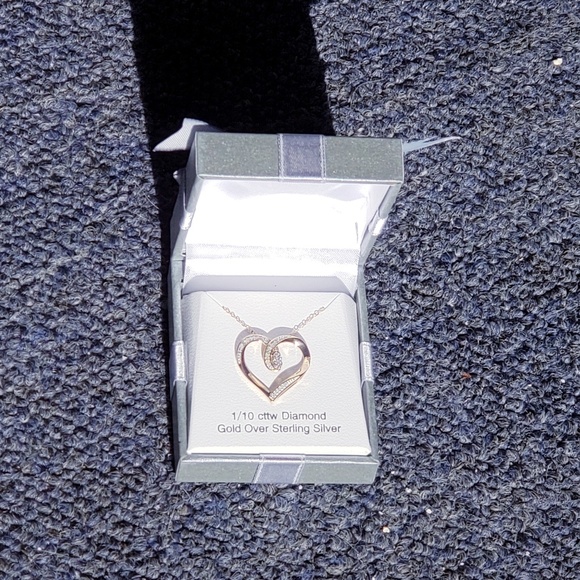 NIB💎 Gold Silver .1 cttw Diamond Heart Necklace - Picture 5 of 8